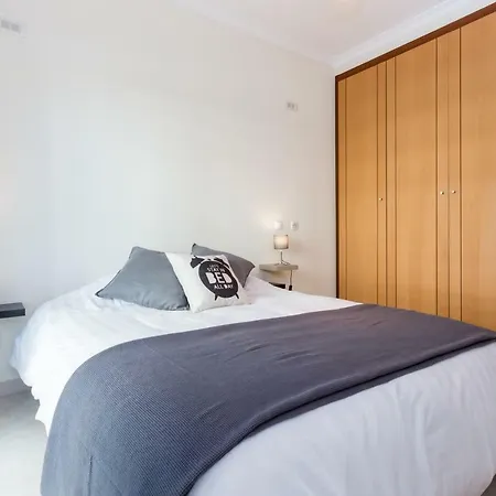 Kali - With Pool דירה